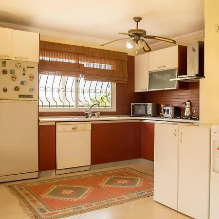 Summer House With Garden And Nature View In Cesme 3* Ildiri