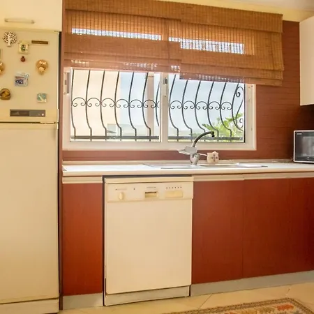 Summer House With Garden And Nature View In Cesme 3* Ildiri