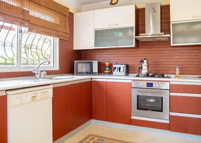 Summer House With Garden And Nature View In Cesme מלון