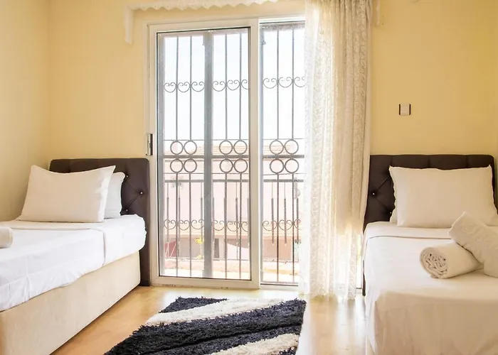 מלון Summer House With Garden And Nature View In Cesme Ildiri