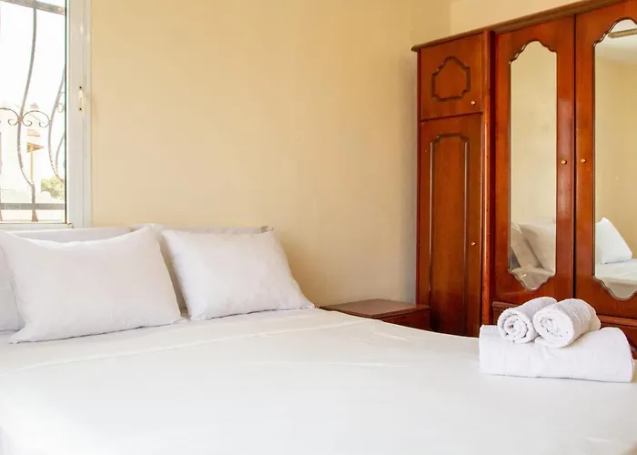 Summer House With Garden And Nature View In Cesme מלון