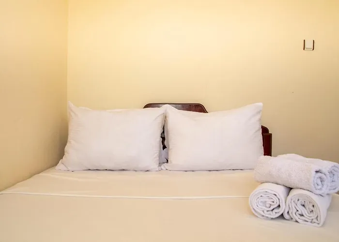 Summer House With Garden And Nature View In Cesme מלון 3*