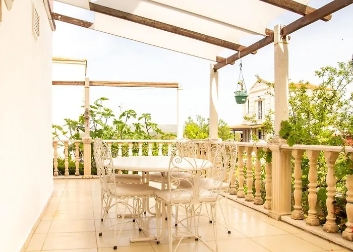 Summer House With Garden And Nature View In Cesme מלון Ildiri