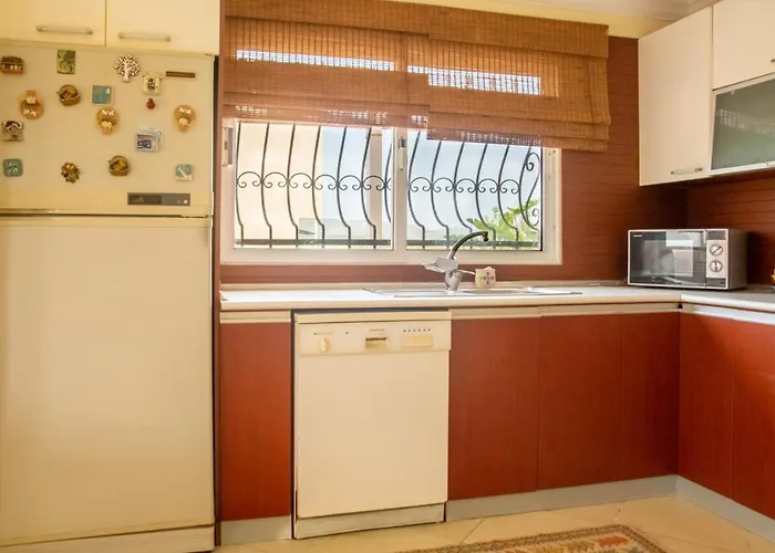 Summer House With Garden And Nature View In Cesme 3* Ildiri